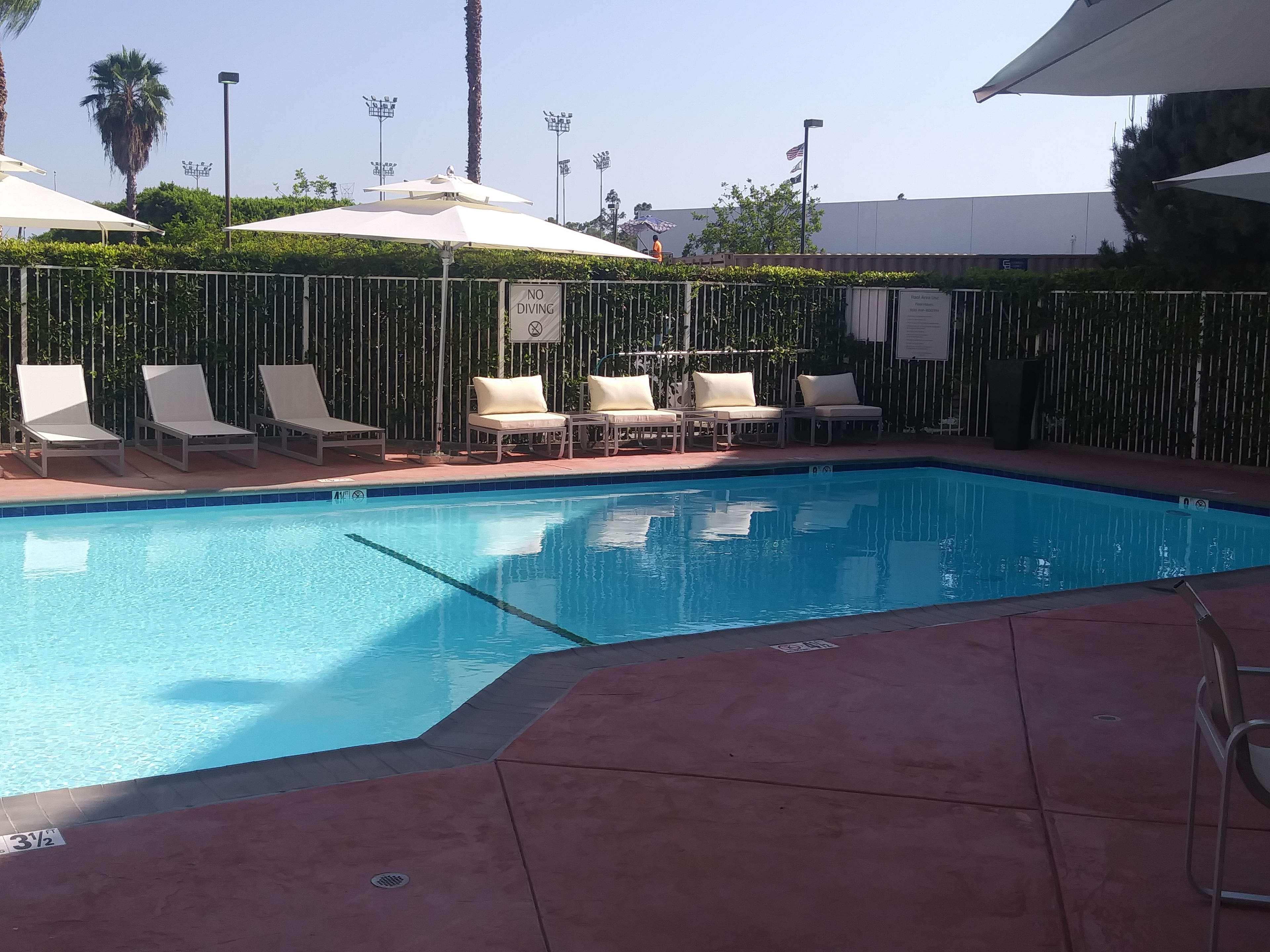 Western Commerce 3*