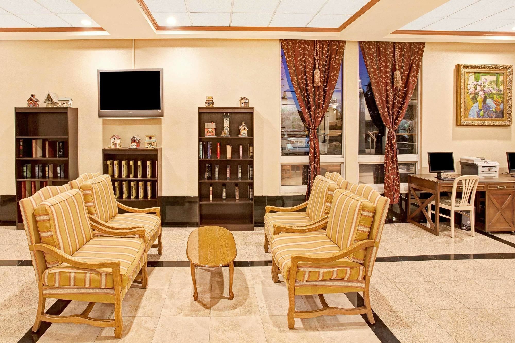 Hotel Western Commerce 3*