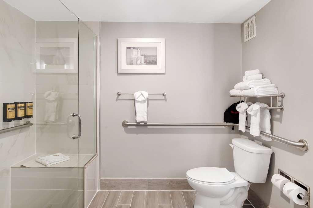 Best Western Plus Commerce Hotel Pico Rivera
